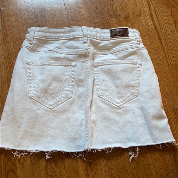 White hollister skirt - Picture 2 of 3